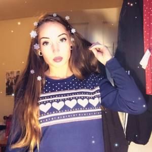 Meet your Posher, Danielle